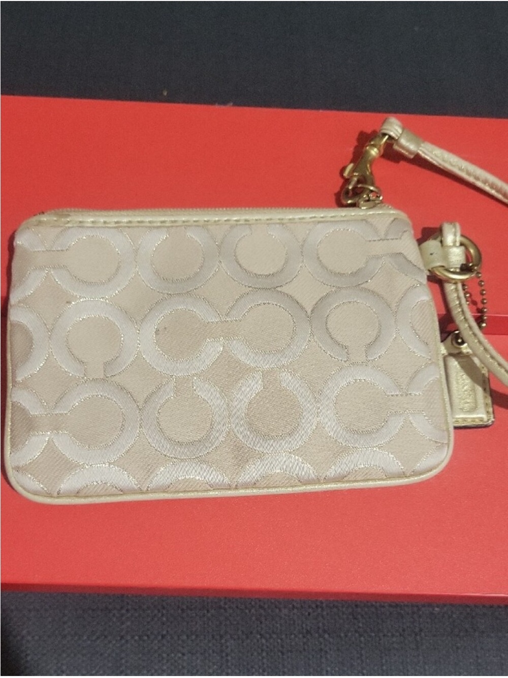 Vintage Y2K Coach Julia Op Art Signature Wristlet – Metallic Gold & Fuchsia - Picture 5 of 5